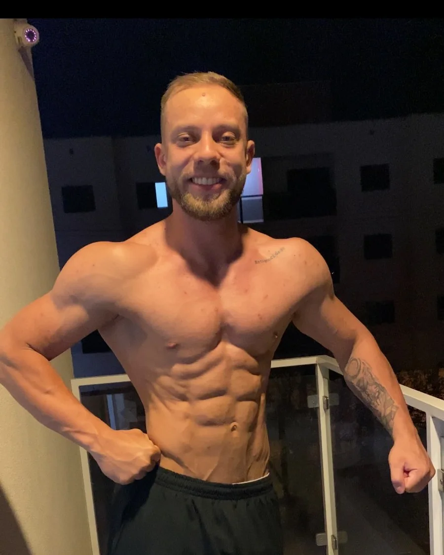 Primeira estreia do time — Men’s Physique